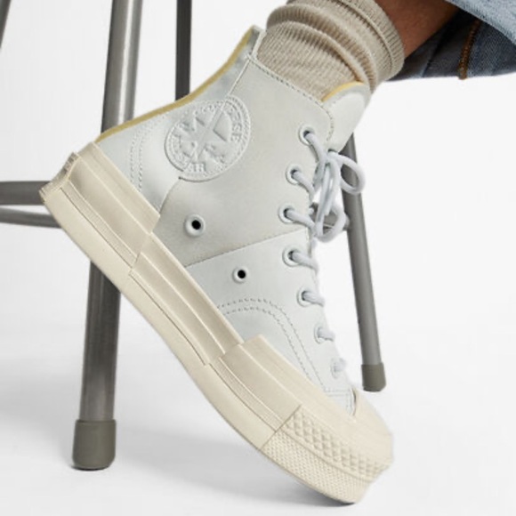 Converse Women's Chuck 70 Plus Mixed Material - Picture 1 of 16